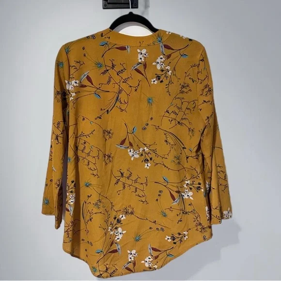 Women's Floral Chiffon Blouse 3/4 Sleeve V
Neck Yellow Zipper Top - Picture 2 of 6